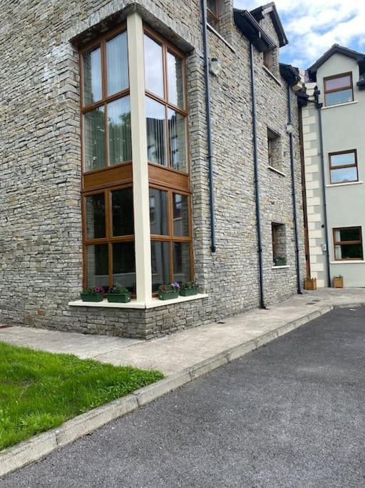 Glengesh Court. Ardara Town Centre. Apartment Екстериор снимка